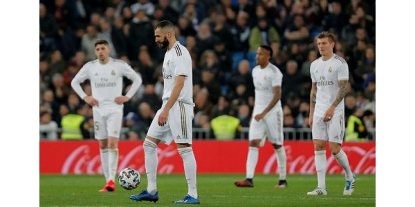Barcelone et le Real Madrid choisissent tous deux d'éliminer les joueurs vieillissants